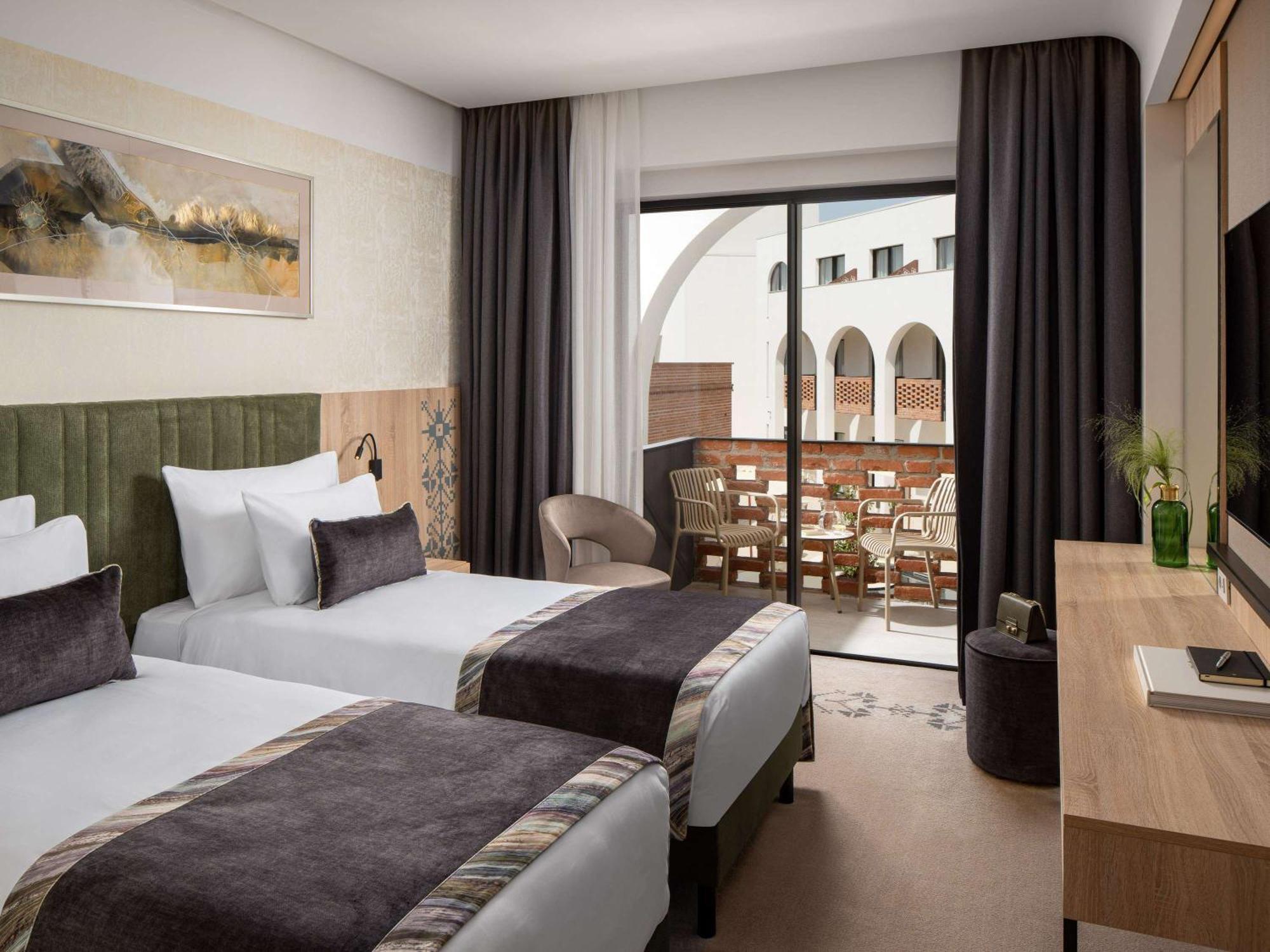 Mercure Conacul Cozieni Бухарест Экстерьер фото
