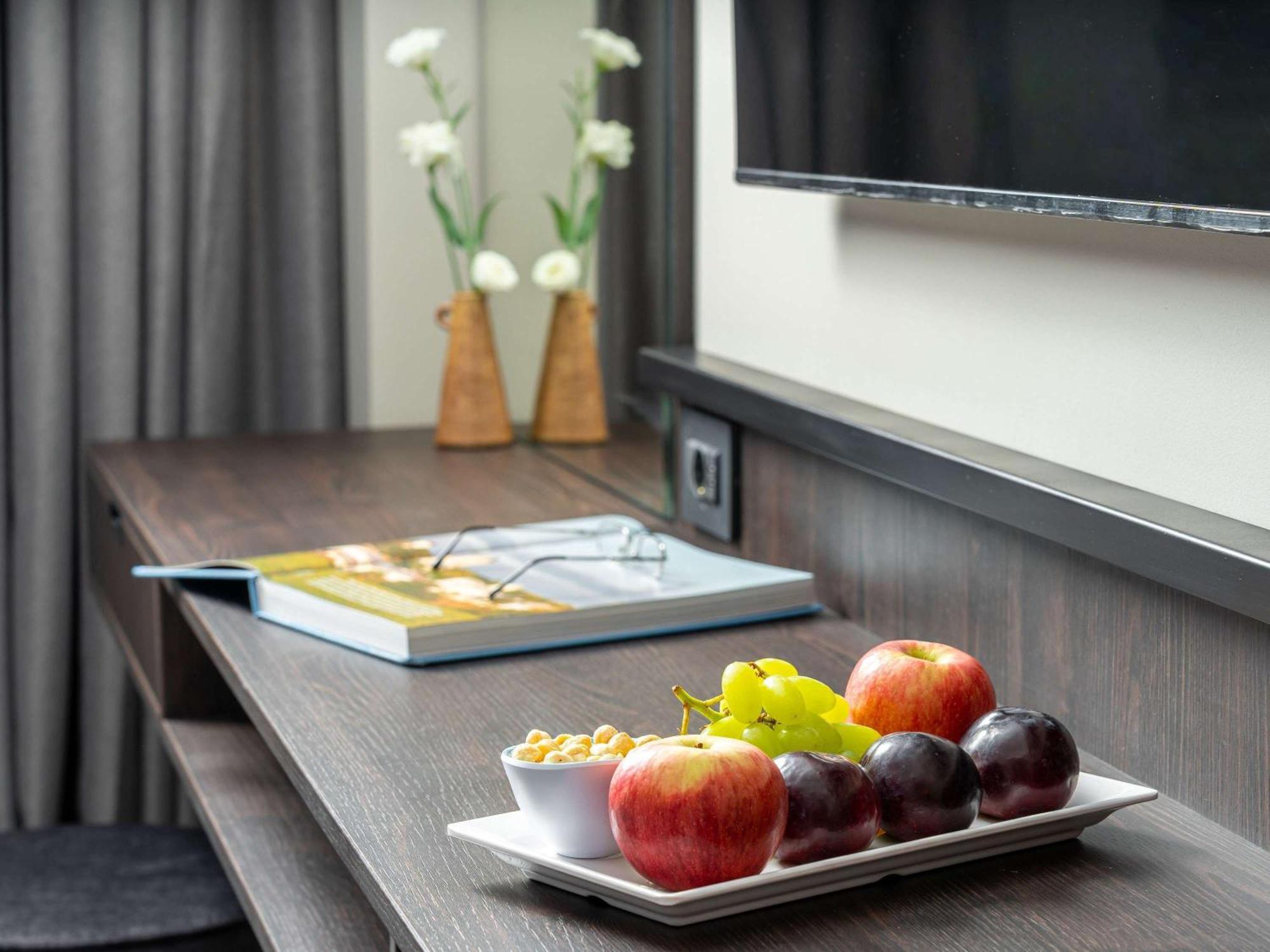 Mercure Conacul Cozieni Бухарест Экстерьер фото